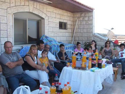 pcifam01.jpg - 54632 Bytes